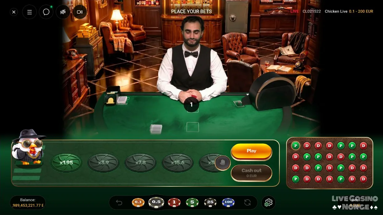 Chicken Live med live dealer, grønt kortbord, kyllingfigur og gevinststige
